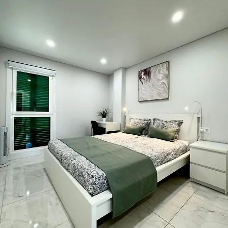 Vinas * פלאייה דה לאס אמריקס